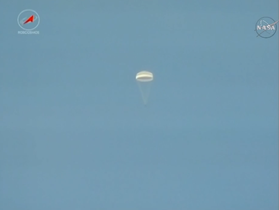 NASA's tweet photo. Coming in for a landing! Touchdown in 10 min. of @Space_Station crew. Watch live at http://t.co/KX5g7yYnYG http://t.co/zbr6G7L2Ft