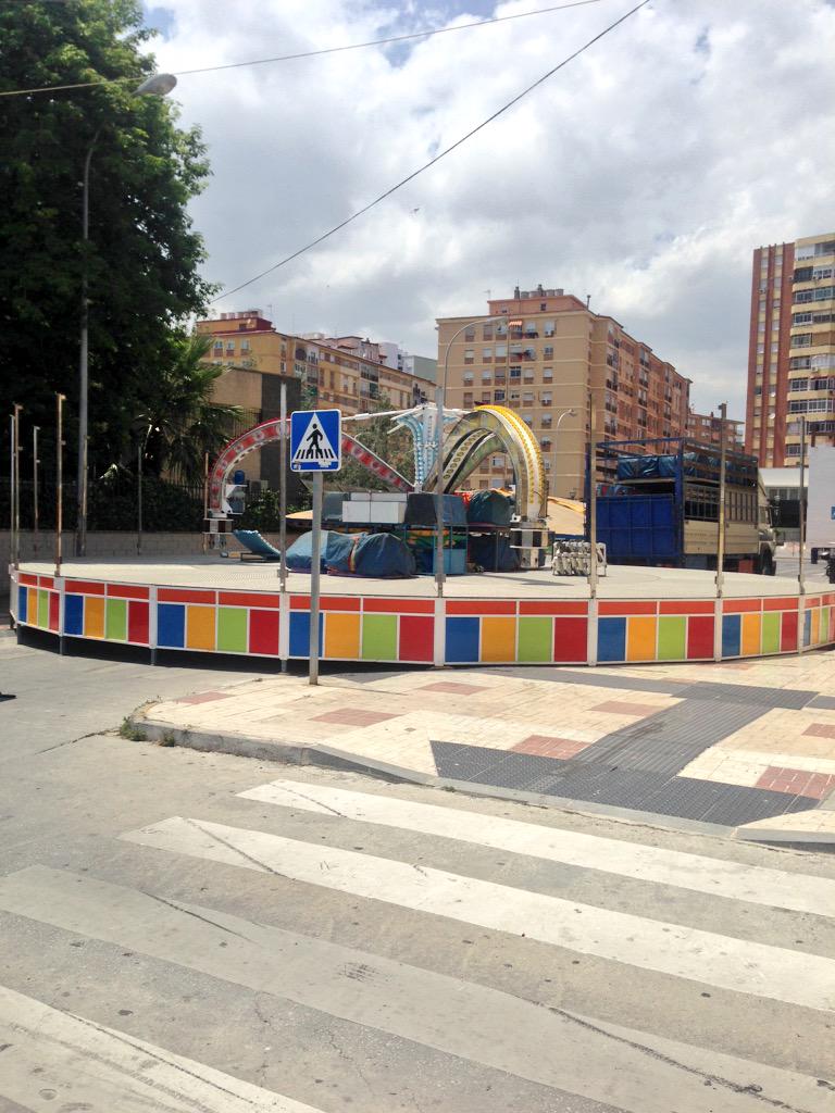 AntonioRioVera's tweet photo. Comienzan los preparativos para la próxima Veladilla de @HdadyPaciencia Ser Hdad de barrio es demostrarlo, Grandes !! http://t.co/zwkJhyfC61