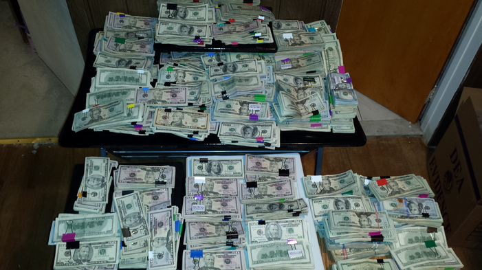 HipHopWired's tweet image. Elderly Doctor &amp;amp; Wife Ran New York Oxycodone Operation shar.es/12wxB0