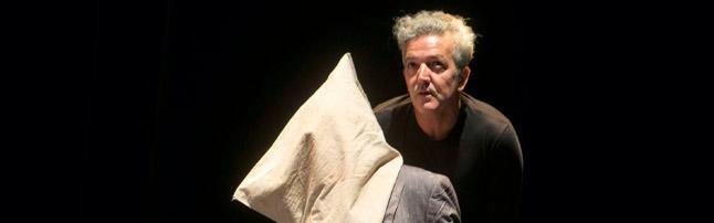 inf_cultura's tweet photo. Aprendiendo teatro con Benedetti. Mañana, 'Pedro y el capitán' en el Arniches http://t.co/xdNwU7STz8 http://t.co/9H3z3Guvm1