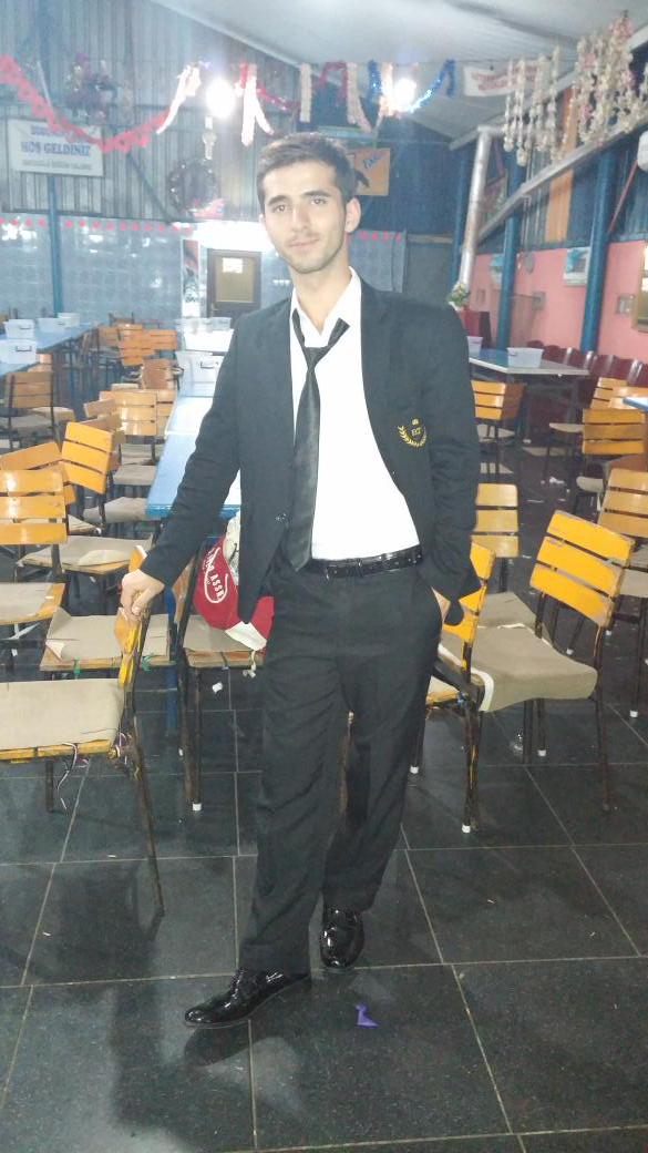 kdrt67's tweet photo. Kuzenimn dügününden ;) http://t.co/0d81qNB5Ke