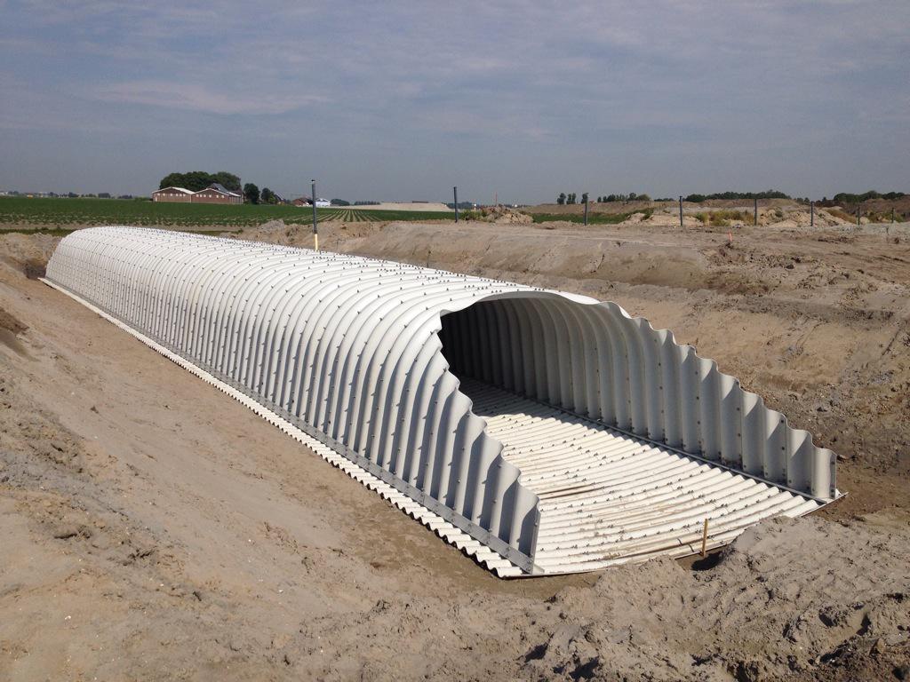 Aanleg lichtgewicht gegolfd stalen vaarduikers type SuperCor. Omlegging  A9 Badhoevedorp. <a href="/KWS_Infra/">KWS</a> @MourikHolding