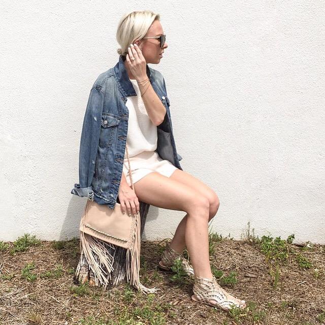 BySimoneCamille's tweet photo. @influencegirl knows how to wear #fringe || The Ade Bag  #Summer #fringe http://t.co/zxfi83QjIj