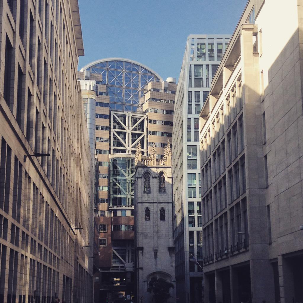 TheodoraLuca's tweet photo. #urban corners, working life #London #cityscape http://t.co/69F7VDpgfm