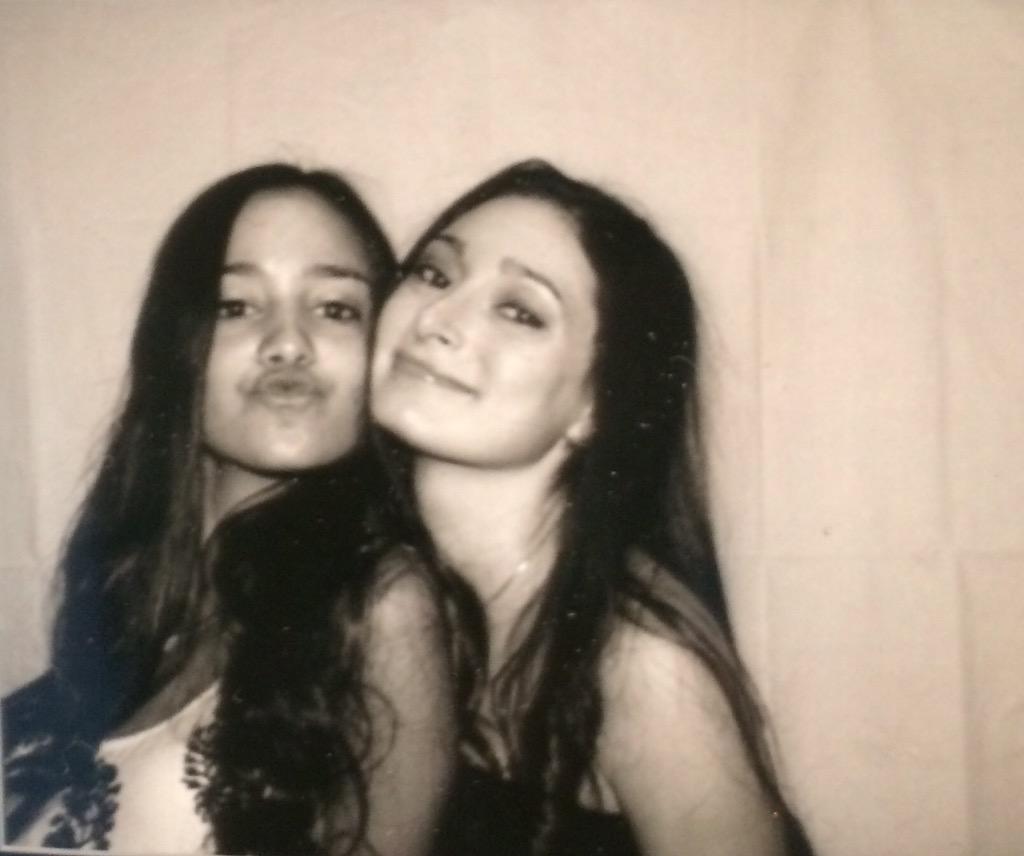 hannah_lebowitz's tweet photo. happy bday to this gem👸🏻 sm luv for u bff http://t.co/kVIl4Z14aC