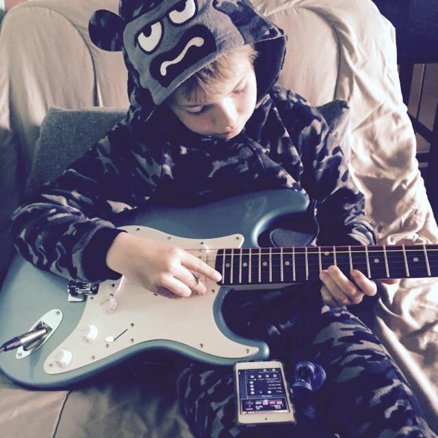 BalancedTechSM's tweet image. Oh Sweet Child of Mine #GoodParenting #lovemusic