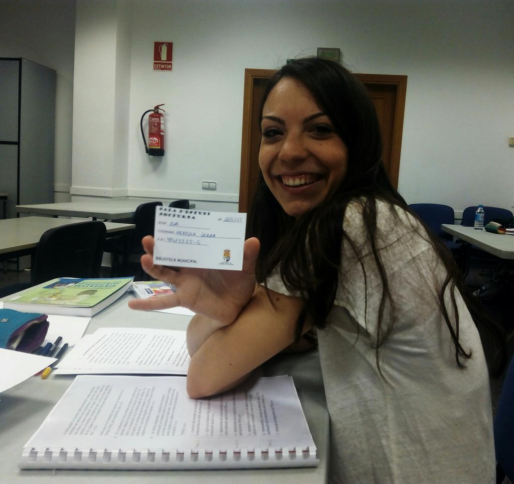 MayteMayteb's tweet photo. @eva_hes va estudia que ja eres vip nocturna!!! I demà ja me abandones :( http://t.co/xmm17KiuZB