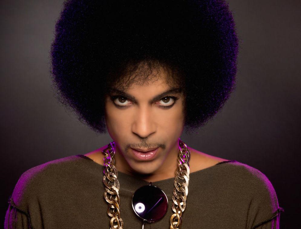 washingtonian's tweet photo. Tickets for Prince’s show Sunday at the Warner go on sale today at noon. http://t.co/7oBIKleUeB http://t.co/gyBM54kUL2
