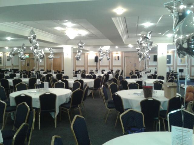 Rballoons's tweet photo. decorations for parties! http://t.co/8zQPUezIxW