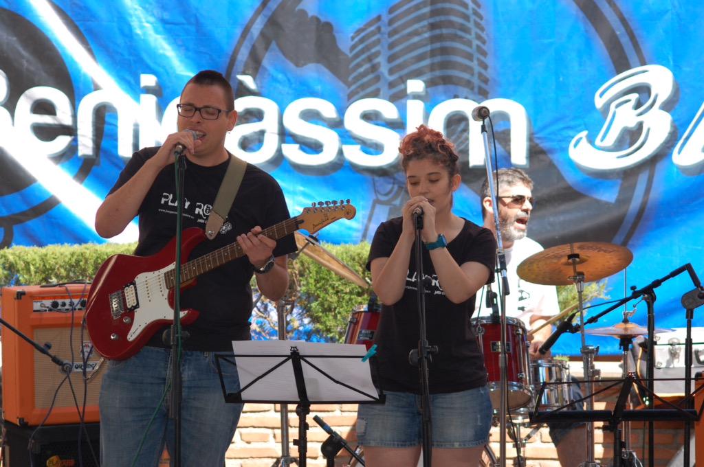 Play Rock tweet media