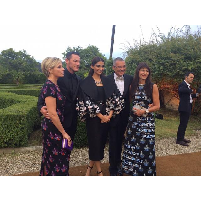 Embedded image permalink