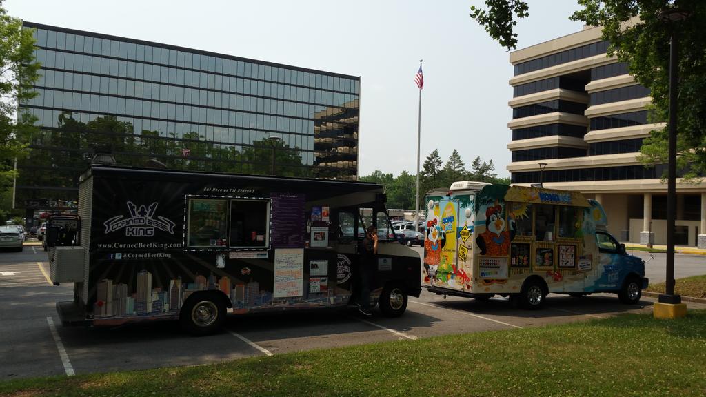 Executive blvd grab your kona early today #grandmakona is leaving at 1pm. #cornedbeefking