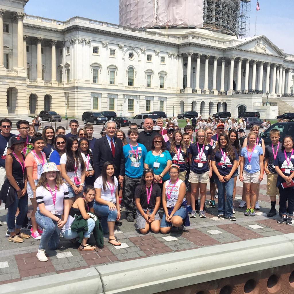 RotanISD's tweet photo. Group photo with Senator Lloyd Doggen from San Antonio, TX! #YABC #WashingtonDC #RotanISD http://t.co/xdcQkxnGRc