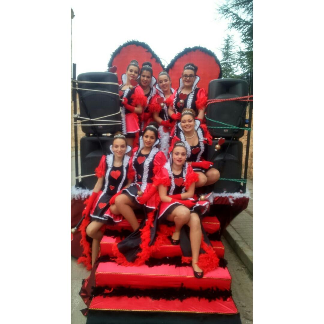 anamariiss99's tweet photo. Y que las fotos mas bonitas sean con ellas. @Loreeniiittaa http://t.co/NcO3teGmFi
