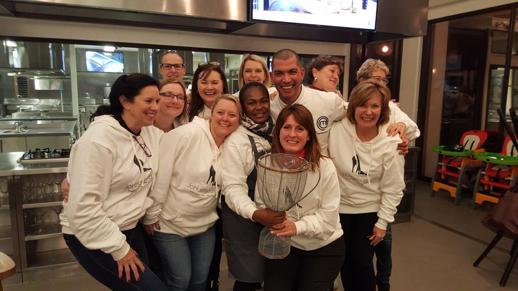 annemarie5711's tweet photo. Winners #WPOSA 2015 #johustleburggirls with @rubenrifel http://t.co/GUcRoRfnjQ