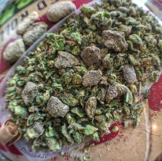TightlyRolled's tweet photo. The after work remedy! 💨💨 http://t.co/8z0us2QTFq