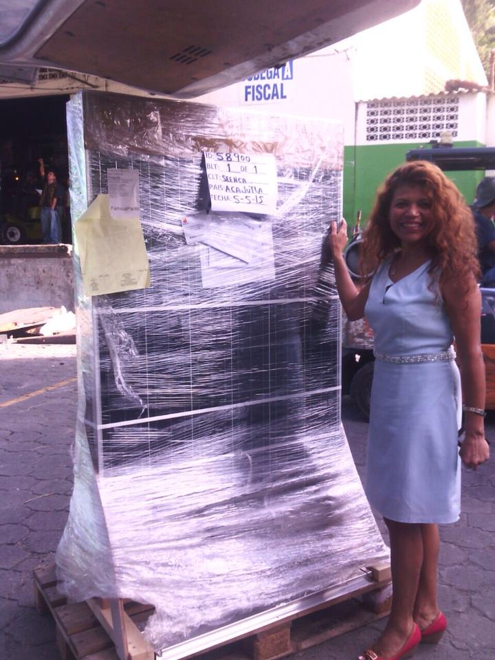 mdamiaans's tweet image. The first import of solars in El Salvador of Seenca