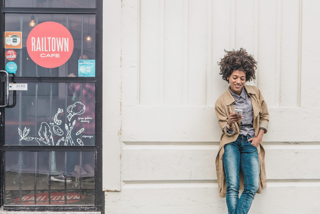 hootsuite's tweet image. 6 questions your social media bio should answer: ow.ly/ObKN5