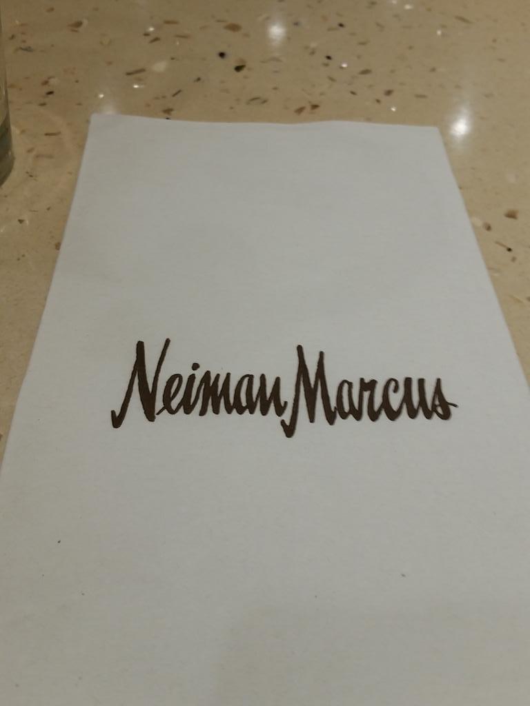 AlanKeith3's tweet image. Having lunch at my favorite spot # Neiman Marcus Northpark