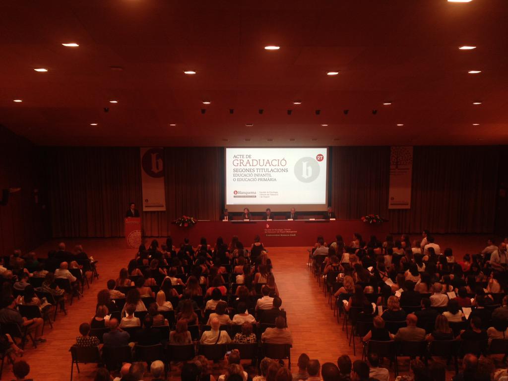 ParisGrau's tweet photo. Acte de Graduació de la II Promoció de segones titulacions: Educació Infantil-Educació Primària @Blanquerna #FPCEE http://t.co/cXRAaIbLE4