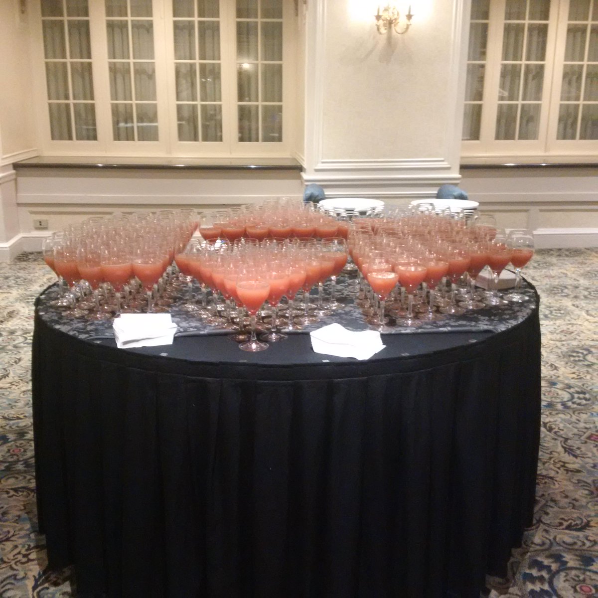 BOMACalgary's tweet image. Wonderful surprise from the @Fairmont_PAL team! It&apos;s always great to have our events here. #yyc #BOMACalgary