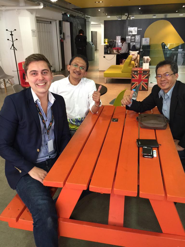 A_Sugiarto2015's tweet photo. Hallo @reiopold fantastic wayra.accelerator keep contact Telkom Indonesia,always success:) @WayraUK @ddbaccelerator http://t.co/BZLZ0yEcqm