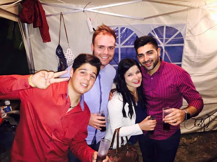 alvaropt122's tweet photo. Recordando la noche única jajajajaja alharilla!!!😊😊 http://t.co/6oUAWrwPYp