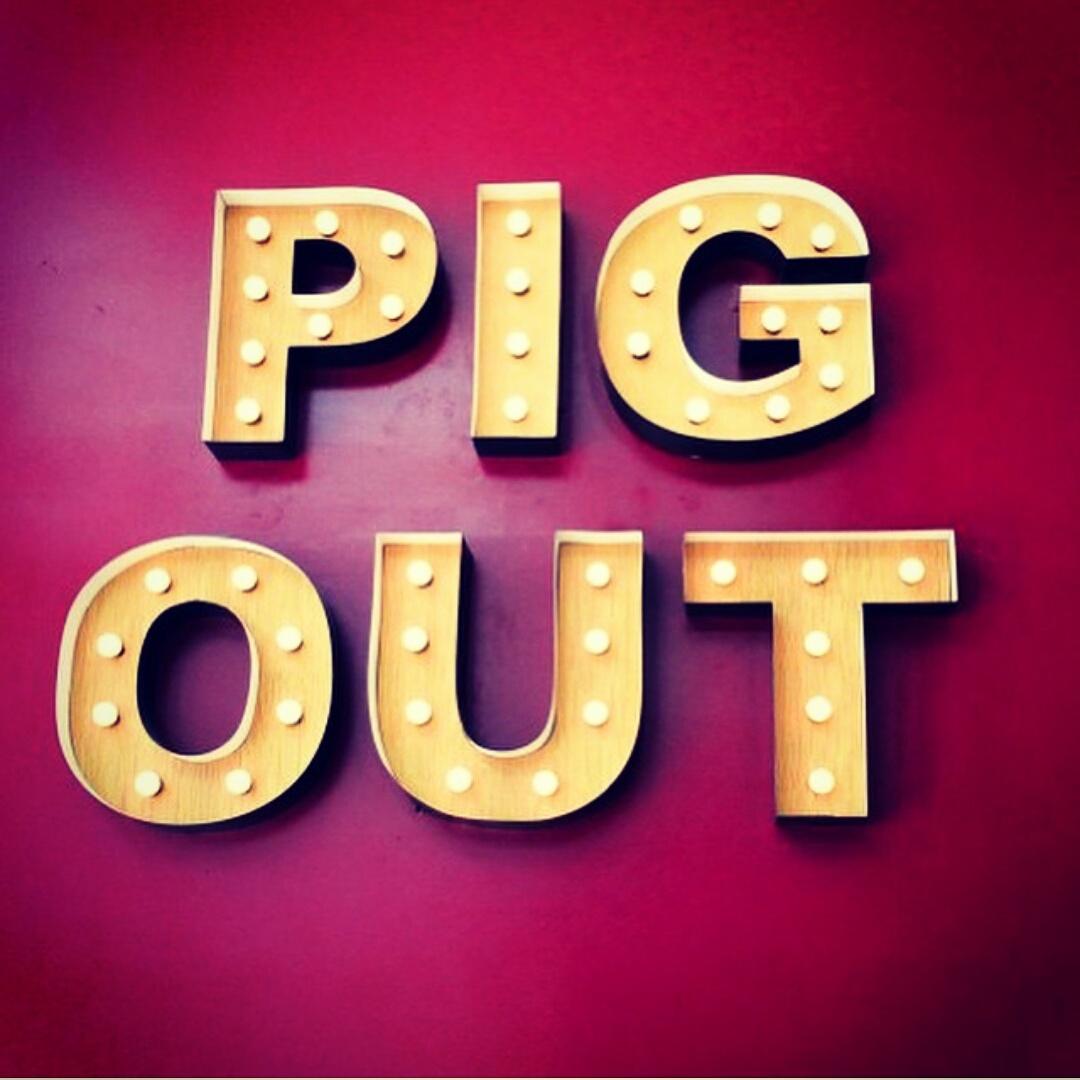 Come to 2900 31st St, Santa Monica, CA 90405 from 11:00 to 2:00 #PigOut #svpandrussillo #BillBurr #activision