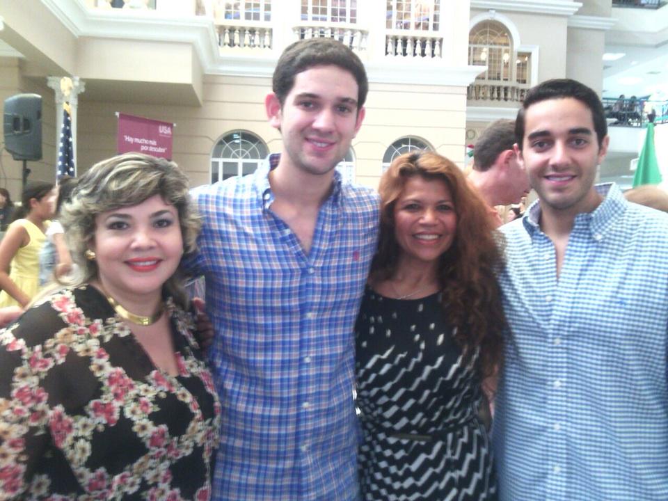 mdamiaans's tweet image. Shaka &amp;amp; Dress; haciendo aliados estrategicos en apoyo a lanzamiento de campaña de prevención a la niñez!