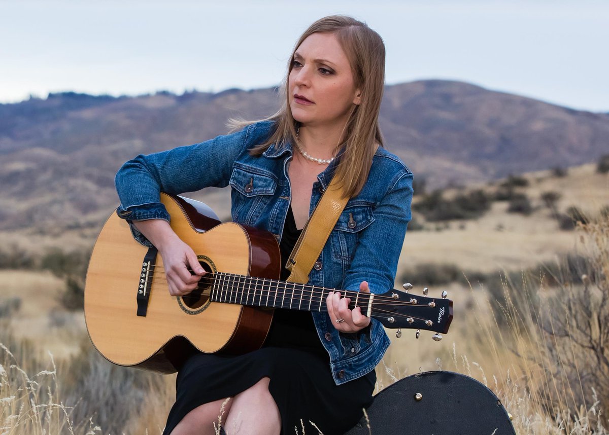 tractortavern's tweet photo. 2nite! @seattletimes recommends @eilenjewell w/ @GangesRiverBand !  Doors at 8; music at 9 http://t.co/CgHaGDfqwN http://t.co/3OyIkHpqRL