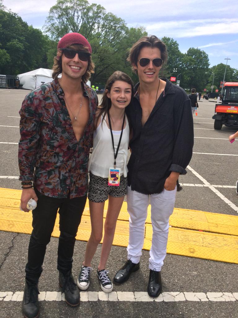 SophiaNeely's tweet photo. #DigiFestGoals #DigiTourGoals @DigiTour @TheDigisaur http://t.co/JhkGsUWx4Z