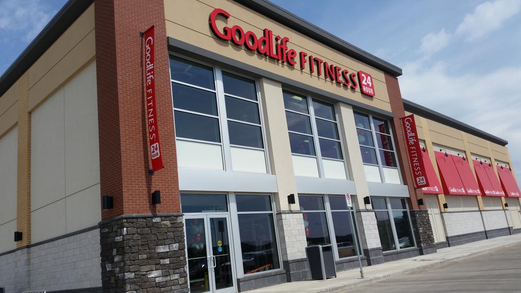 GoodLifeFitness's tweet photo. Putting finishing touches on our Tamarack club in #Edmonton! Grand opening tonight from 5-7. Join us! #glfopens http://t.co/AKqkBjPOmB