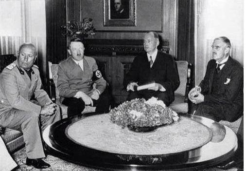 Тов. Сталин пропустил заседание G-7 в Мюнхене. 30 сентября 1938 г.