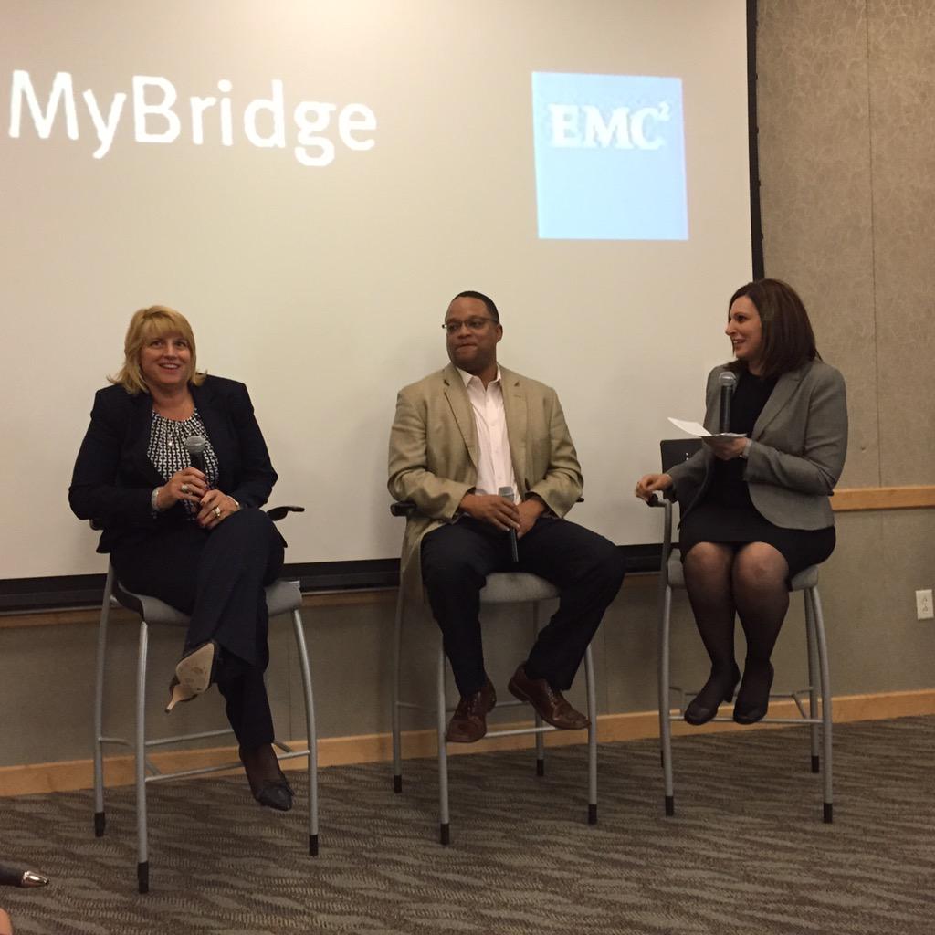 fleming2834's tweet photo. Thank you for coming to the IC summit @CarolynMuise @Stelow #EMCIC http://t.co/j8wGyi5ghG