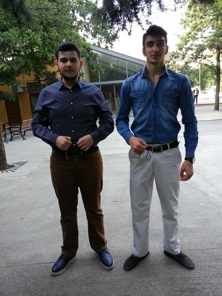 Alperenzinal1's tweet photo. KARDEŞ ! http://t.co/4OS9TSjHw1