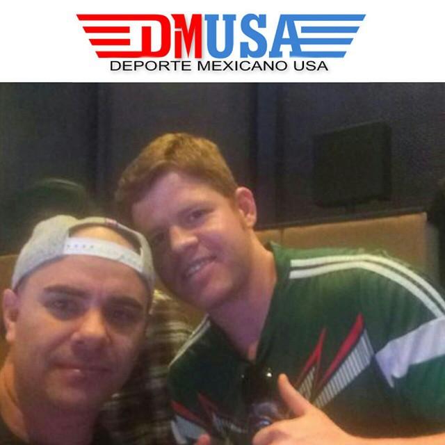 DMEXICOUSA's tweet photo. Yo y Canelo uno de mis ídolos http://t.co/03RuTma9dQ