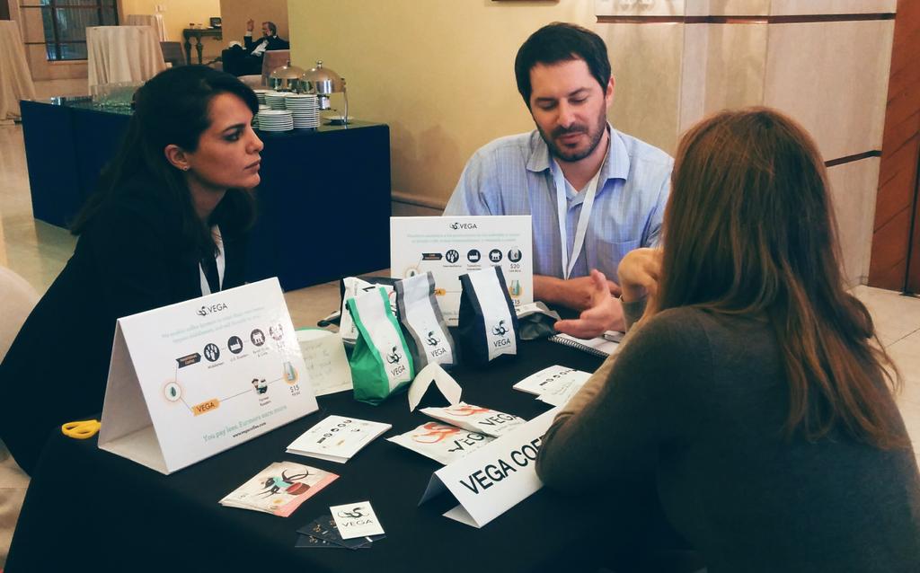 kiwasummit's tweet photo. Networking is the key to business. In #KiwaSummit entrepreneurs and investors talking. http://t.co/6ncRyT9uym