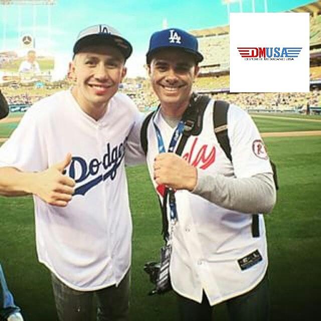 DMEXICOUSA's tweet photo. Yo y GGG el mejor de la 160 mexican style http://t.co/iMNw5fWE2r