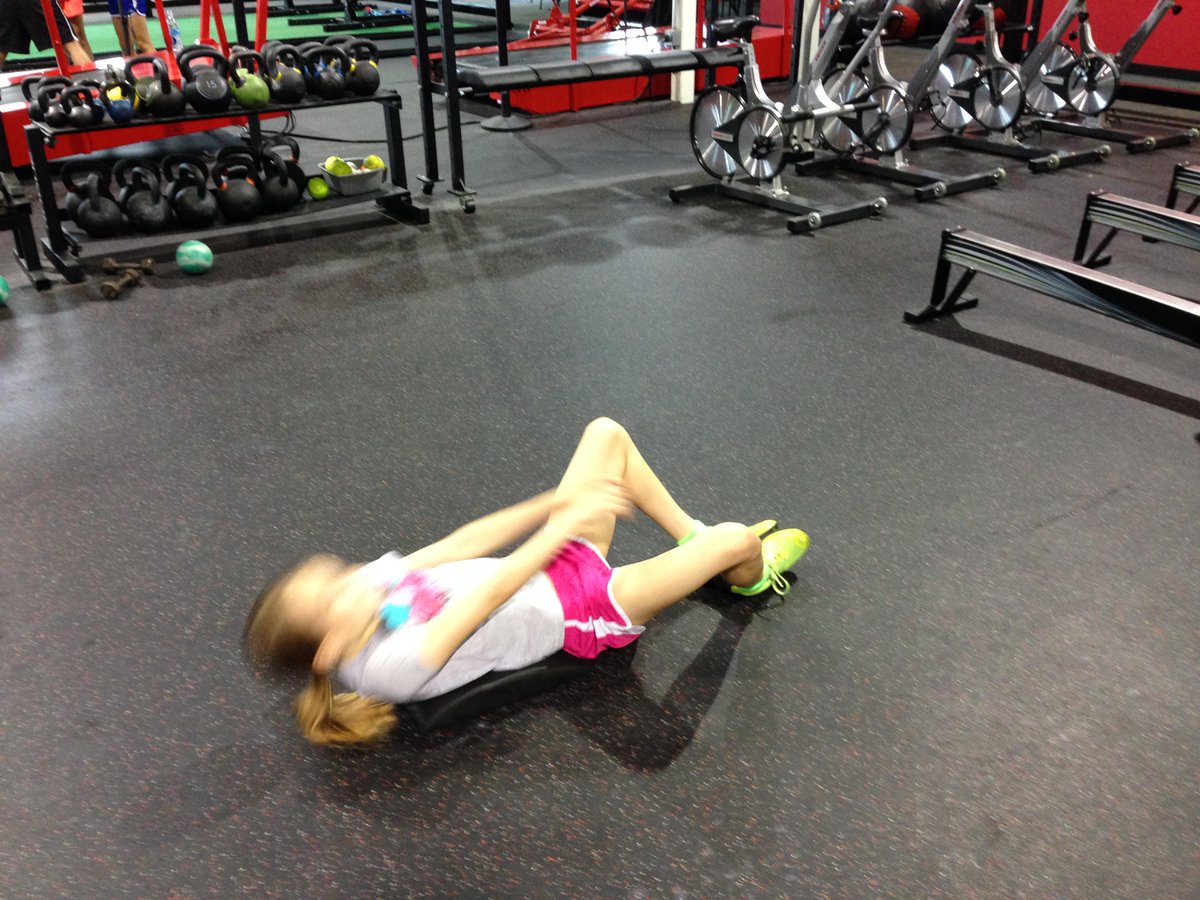GoingVerticalNE's tweet image. Bailey, Sarah, Dakota and Abby were putting in some hard work today #nodaysoff #pullups #sprintform