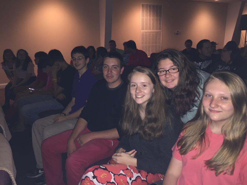 CreechLeigh's tweet photo. Youth Night #enccog http://t.co/uk6fI0ACOl