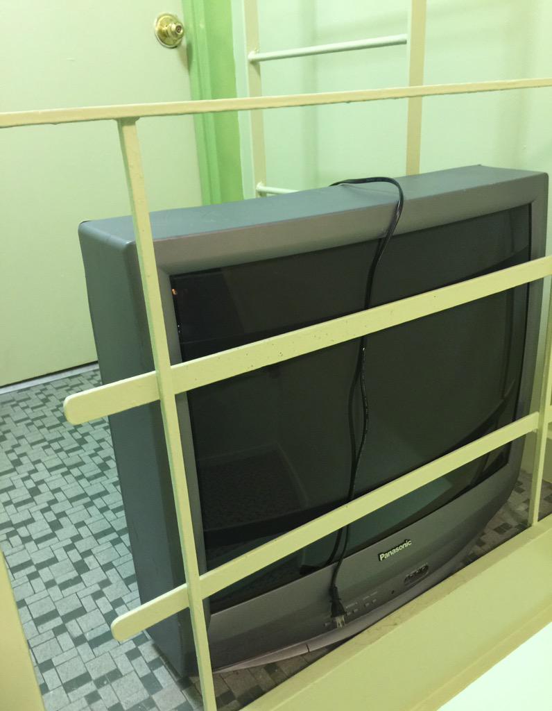 sukim's tweet image. Came home to find this outside the door. Uhh, I guess I can use another TV. #iliveonthe4thfloor #noelevators