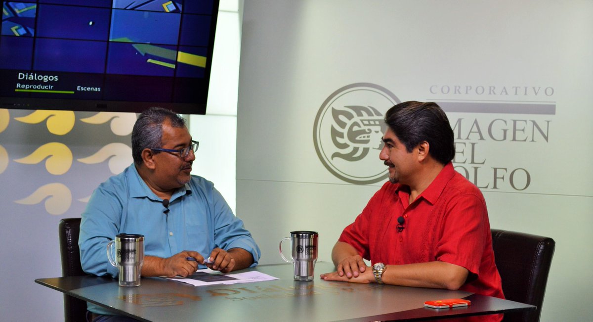 DITvLive's tweet photo. Al aire en #DiálogosSociedadYPolítica con @Joseluisperez67 invitado @jlsaenzsoto diputado electo de #Minatitlan http://t.co/5dtTOJMIsE
