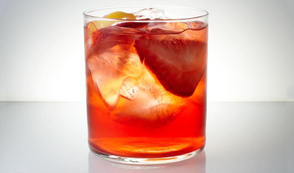bonappetit's tweet photo. Forget Champagne and strawberries. We're all about rosé and strawberries. http://t.co/RK49qVngTw http://t.co/T95OLitfcM