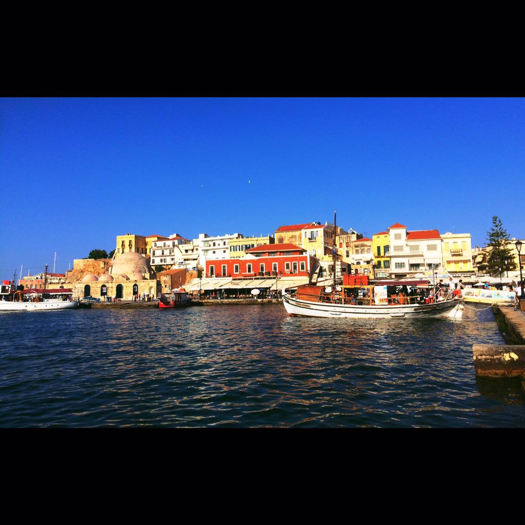 AddieSpeedie's tweet photo. 24 hours to get here was totally worth it http://t.co/9D5OmG7PLB