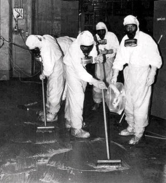 SheldonCooperUS's tweet photo. Top 10 Nuclear / Radioactive Accidents - http://t.co/z2ehKujSRe http://t.co/bC6xpZ4rHw