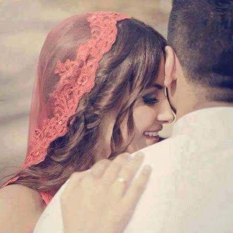 رائعةة ...أآإنا ﻻ اجيد التحديق بـ,ـ عينيگ والثرثره ..أآإنا 
اجيد عناقگ حد البعثرةة ♡ّ