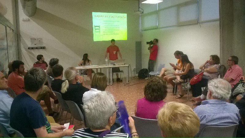 manelmarquez's tweet photo. A la @CUPTerrassa hem debatut amb claredat i donarem suport a ... les #ClassesPopulars i treballadores! #Terrassa http://t.co/TZD1h0CsaR
