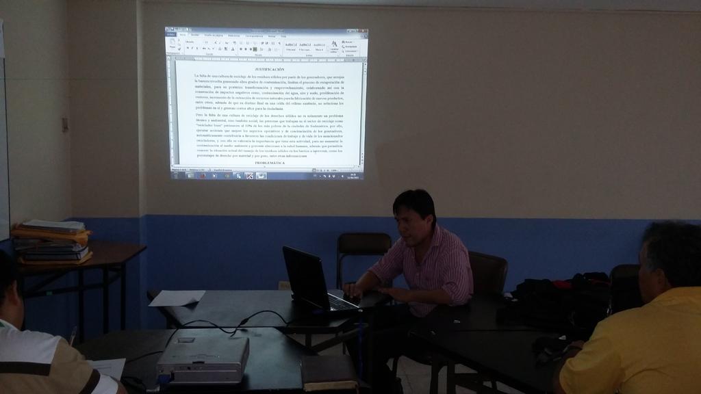 Lcdo. Campoverde y tecnicos GPEO socializan borrador de proyecto  #campañadereciclaje de varios sectores de Machala