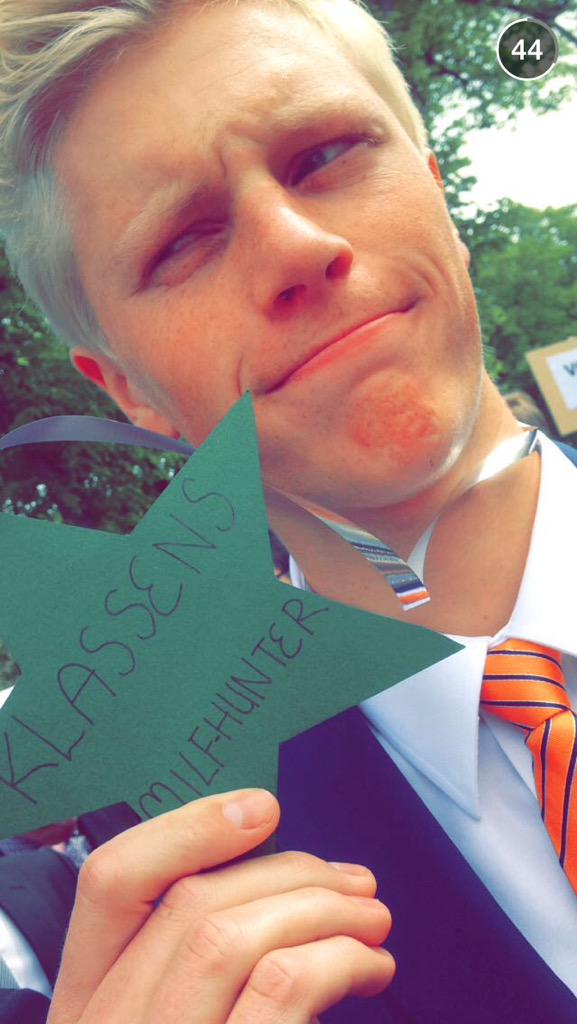 emil_lars's tweet photo. Undrar hur länge man kan gå under detta namn http://t.co/RvPp173sJc