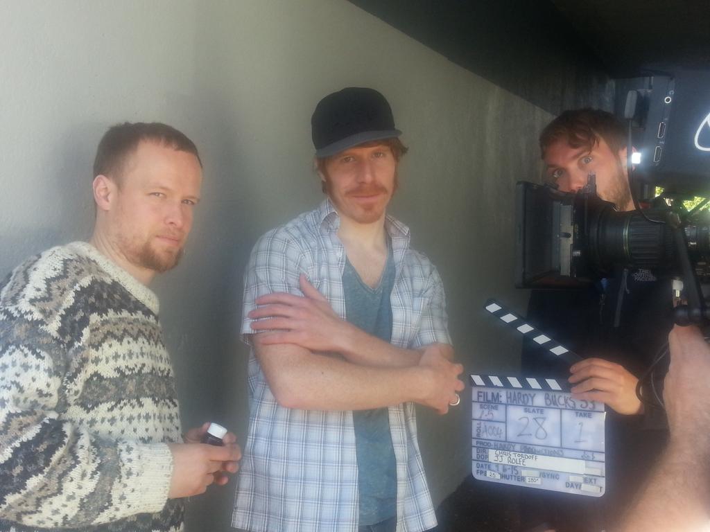 EDDIEDURKAN's tweet photo. Let the picture do the talkin!
"our biceps our neck and and neck at this stage."
 New series of hardy bucks.   #HBS3 http://t.co/2uuhLSk9iX